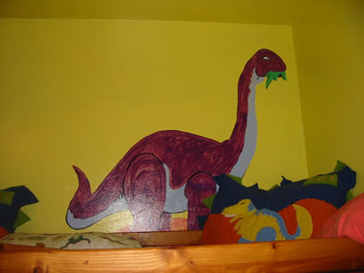 Long-neck over upper bunk
